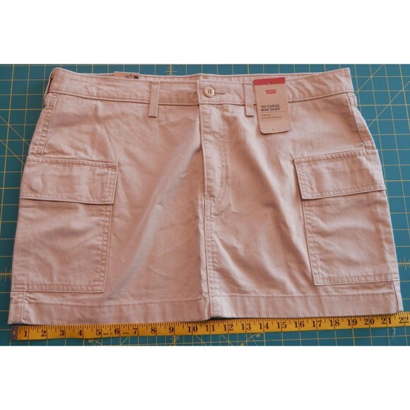 Levi’s Women's '94 Cargo Mini Skirt Size 32 Khaki Tan Beige Mid Rise $59.50 NWT - Picture 6 of 12